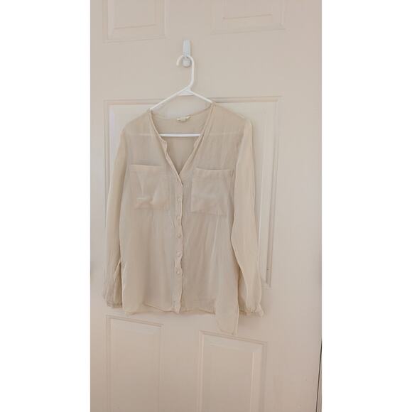 Silence & Noise Cream Silk Button Down Blouse with Front Pockets, Medium, Flowy - Picture 2 of 8